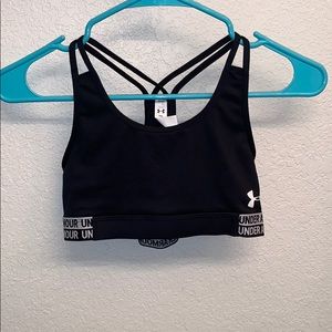 Black sports bra